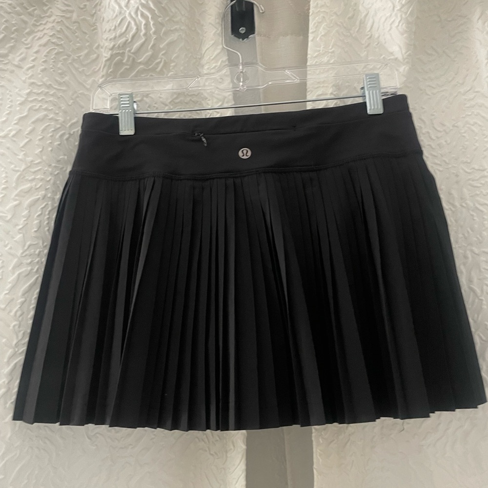*DISCONTINUED* Black pleated Lululemon skirt.